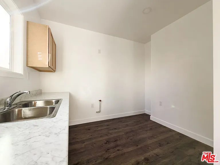 908 S Normandie Ave #16 — Photo 16