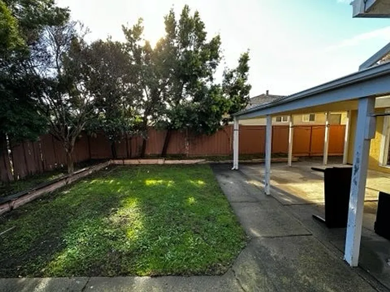 1550 Magpie Ln — Photo 18