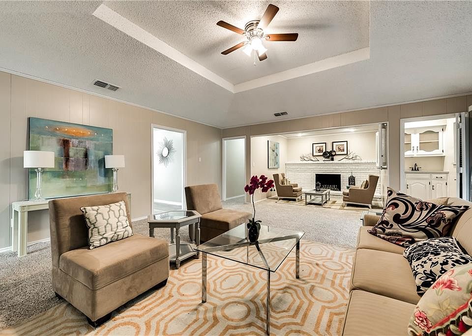1st image of 210 Shockley Ave
