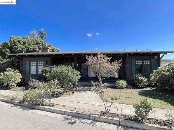 2101 Woodbine Ave, Oakland, CA 94602