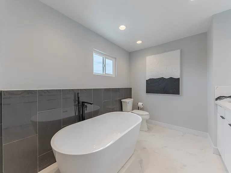2522 Armacost Ave — Photo 57