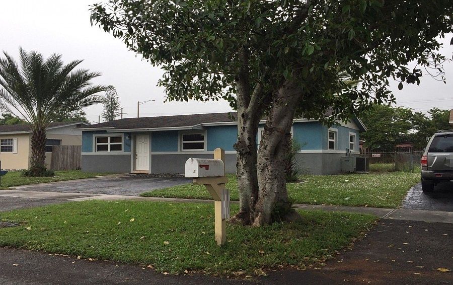 1st image of 400 SW 72nd Ave