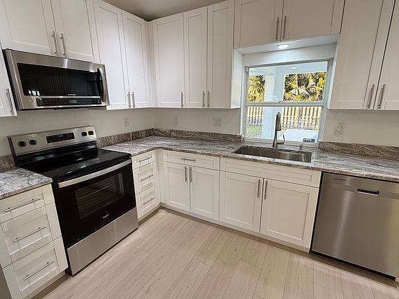 4th image of 2703 SW 32nd St