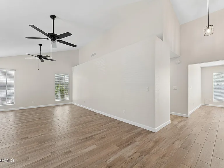 7214 W Sierra Vista Dr — Photo 7