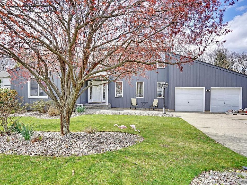 1st image of 5 Marie Elaine Ct