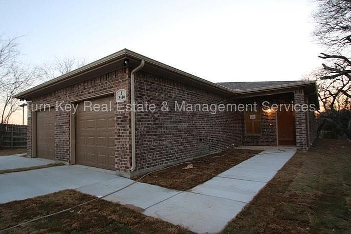 1st image of 3316 Francis Dr