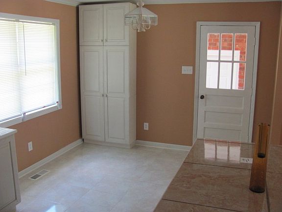 5th image of 267 Bain Ave