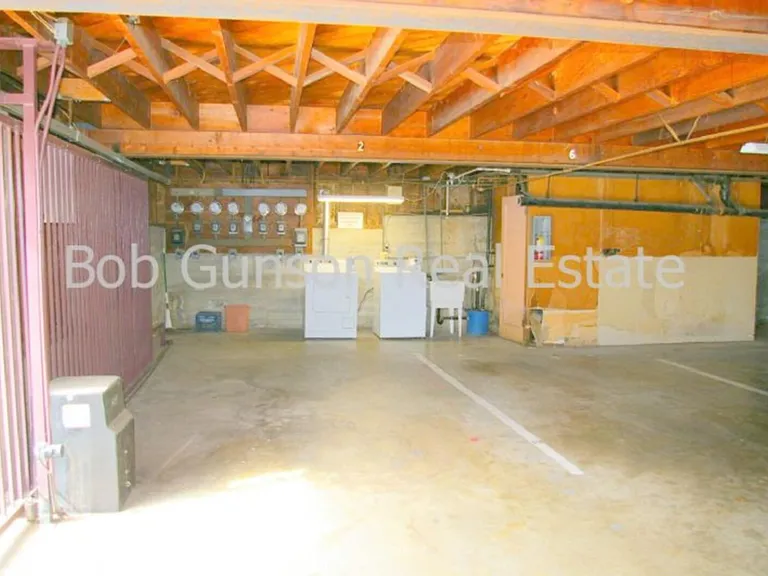 123 W 10th St #1 — Photo 12