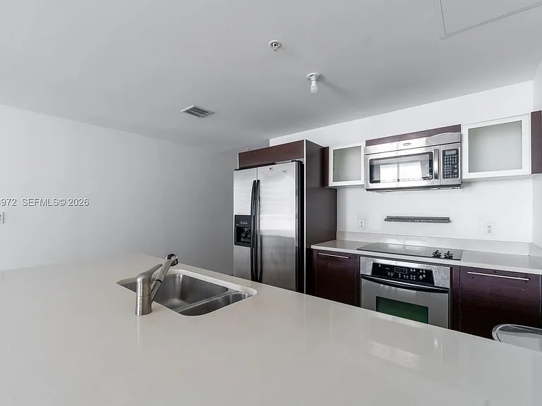 1900 N Bayshore Dr #3809 — Photo 2