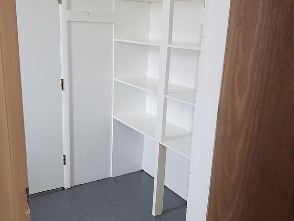 5th image of 804 Princeton Ave S