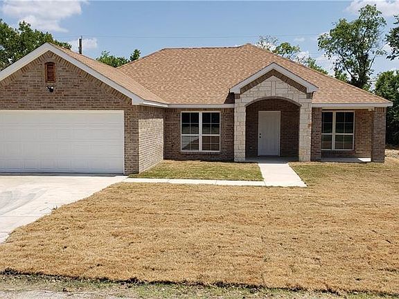 2nd image of 1013 Highview Dr