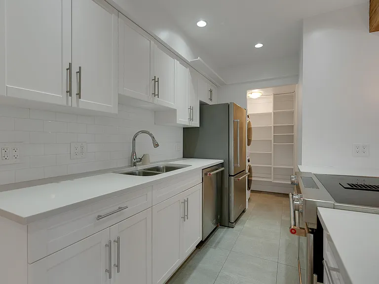 1100 W 6th Ave #E2 — Photo 26