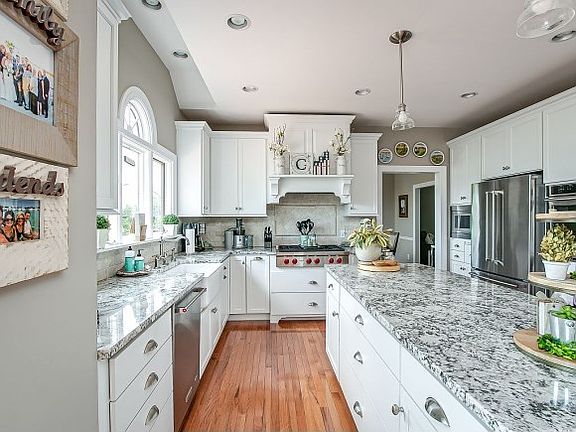 4th image of 1918 Millbrook Dr