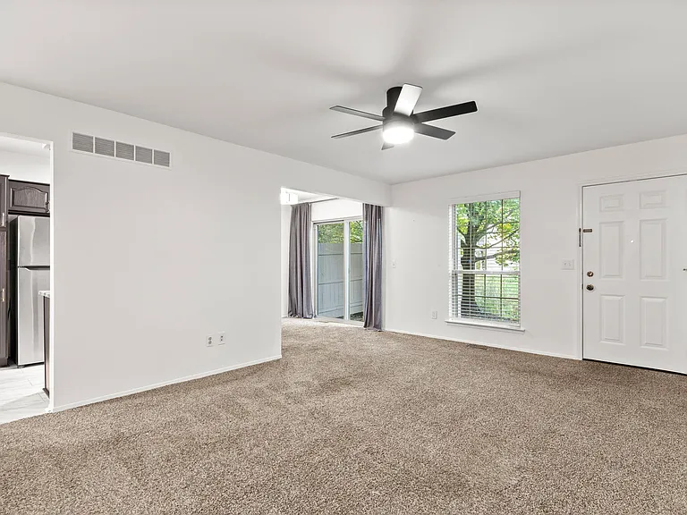 3034 Forest Creek Ct — Photo 6