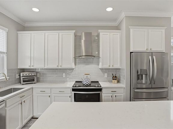 5th image of 13013 Overstreet Rd