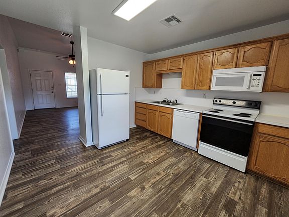 3rd image of 1709 Windward Dr #B