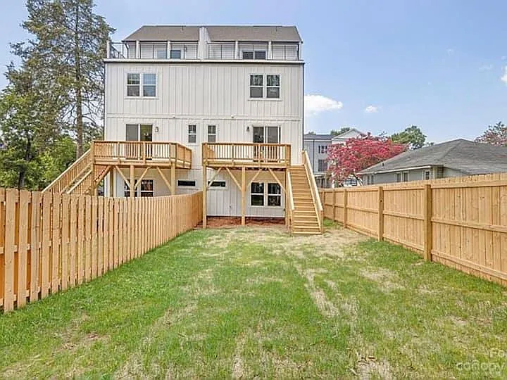 1122 N Alexander St — Photo 115