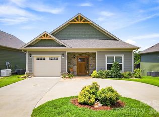 1386 River Club Rdg, Lenoir, NC 28645