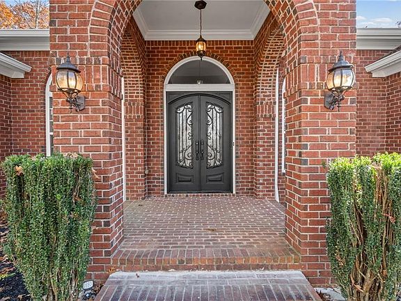 5th image of 180 Cothran Rd