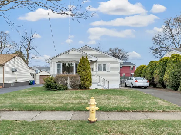 98 Auburn Street, Stratford, CT 06614