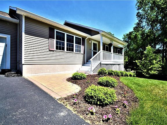 2nd image of 2327 Vandy Dr