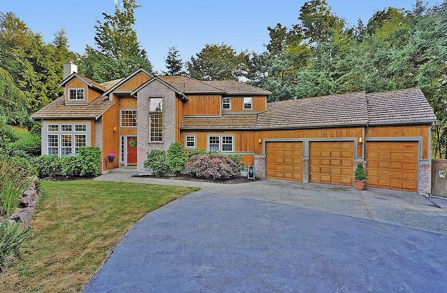 1st image of 4417 251st Way NE