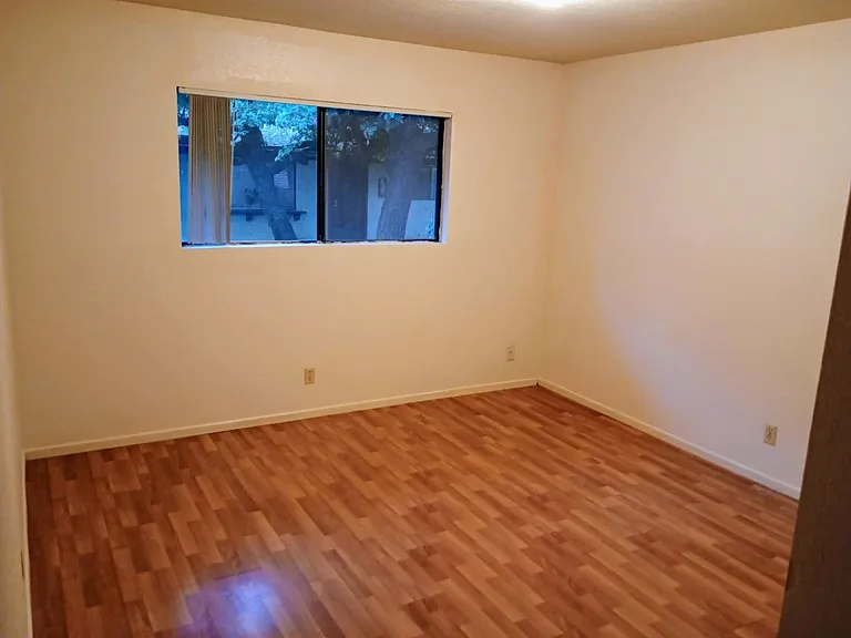 1330 N San Gabriel Ave #B — Photo 8