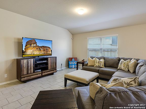 5th image of 2723 Green Leaf Way
