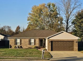 6222 Acadia Dr, Newburgh, IN 47630