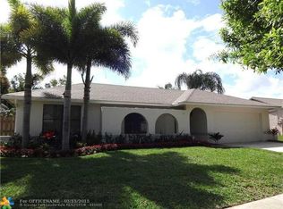 4244 NW 6th St, Deerfield Beach, FL 33442
