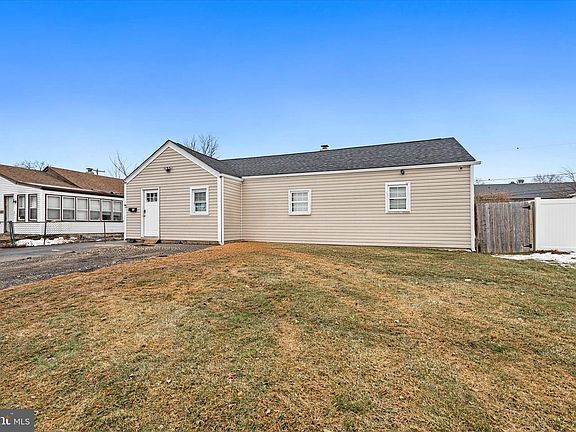 3rd image of 31 Lea Rd