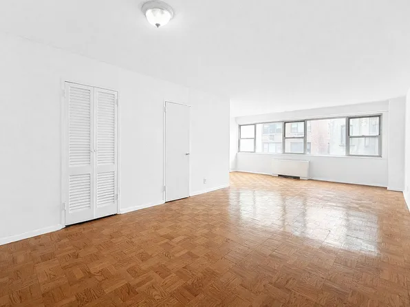 321 E 48th St APT 7J, New York, NY 10017