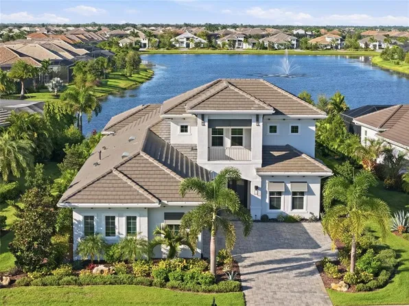 8281 PAVIA WAY, LAKEWOOD RANCH, FL 34202