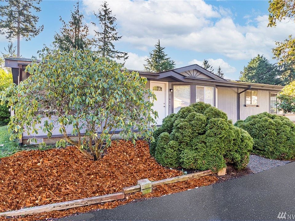 1st image of 2097 Victoria Ave