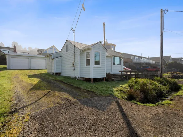 6538 NE Logan Rd, Lincoln City, OR 97367