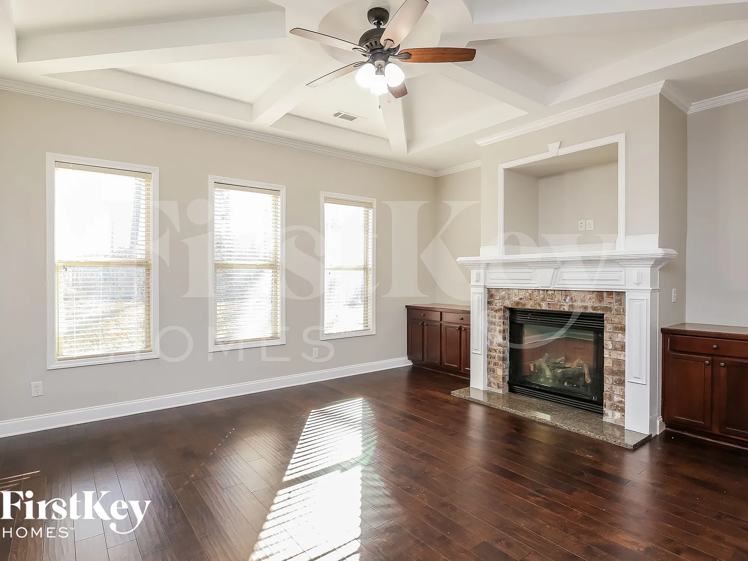 5 bed, 3.0 bath, 3221 sqft, $2,870 — Photo 4