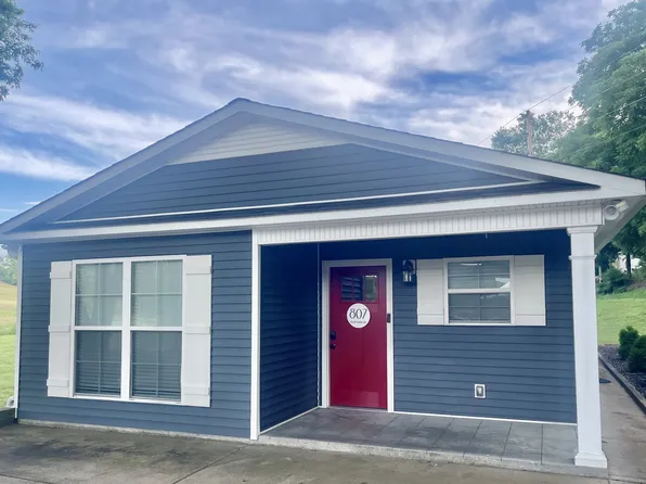 807 Clear Creek Cir, Pulaski, TN 38478