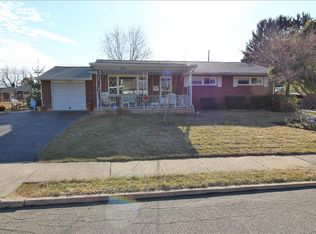 1225 California Ave, Whitehall, PA 18052