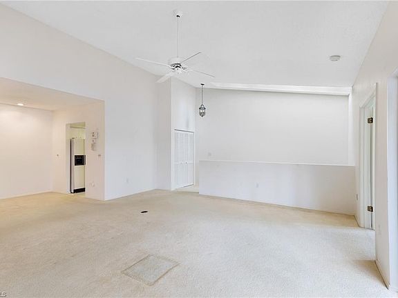 4th image of 5811 Glencove Dr APT 1007