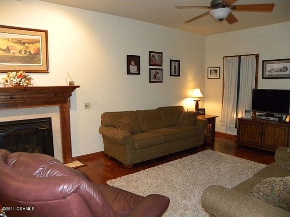 3rd image of 729 Middle St