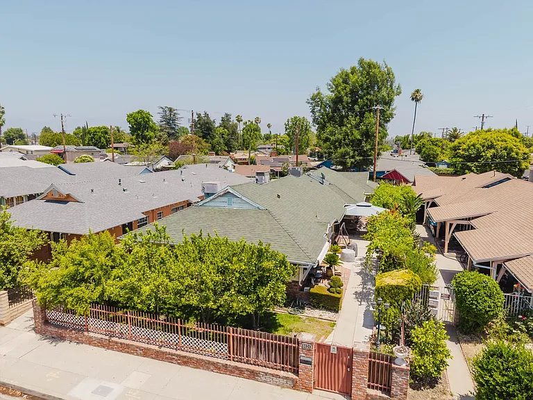 6024 Coldwater Canyon Ave — Photo 22