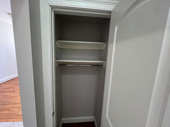 4th image of 18 Wright Ave #1E