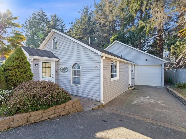 3607 NW Port Ave, Lincoln City, OR 97367