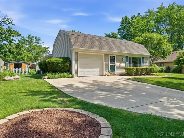 10 Shermead Rd, Montgomery, IL 60538