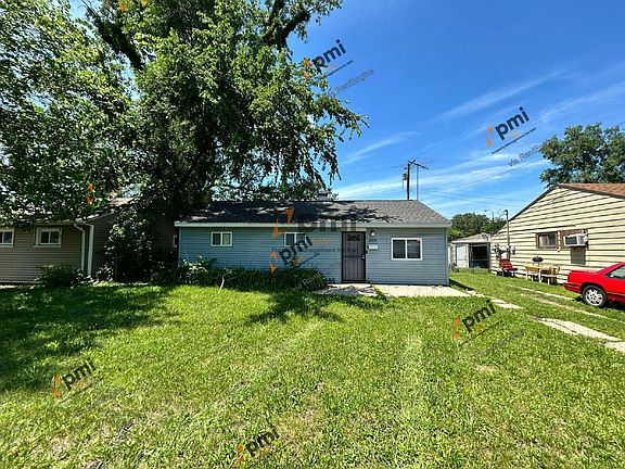 3rd image of 2166 Wisconsin St