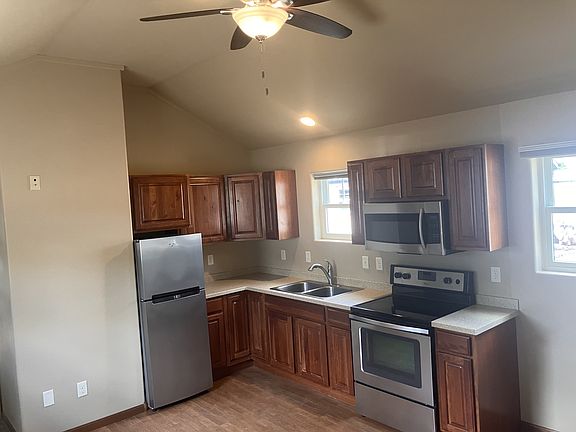 2nd image of 111 E Cottonwood Dr #2