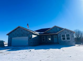 366 N 2959th Rd, La Salle, IL 61301