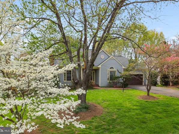 17577 Wadell Ct, Hamilton, VA 20158