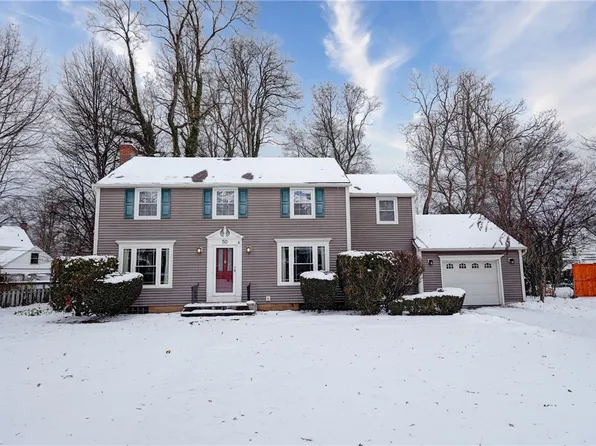 50 Rogers Pkwy, Rochester, NY 14617