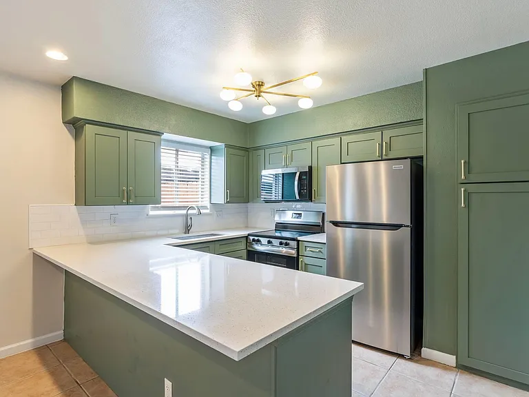 5802 Belmoor Dr #B — Photo 11